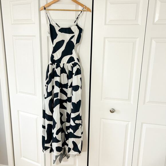NWOT Abercrombie Drop Waist Maxi Dress Black White Print Cutout Side Size XS - Picture 2 of 12